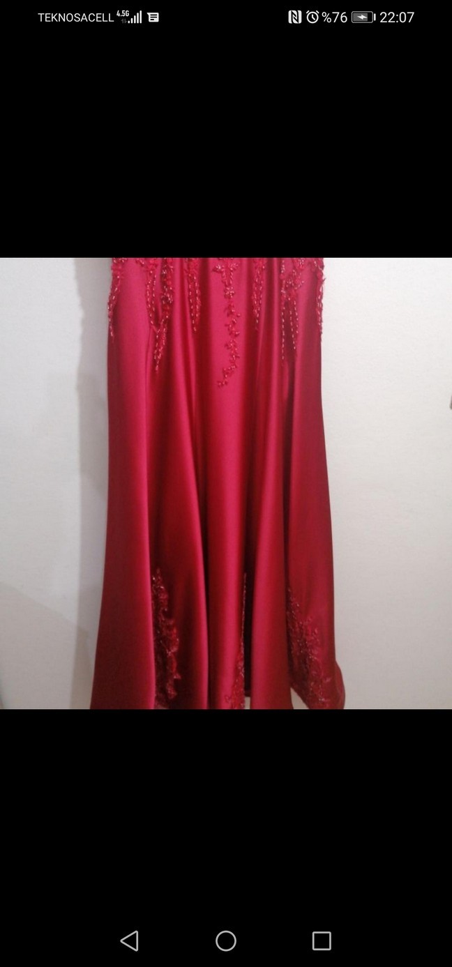 Kina / nisan elbisesi